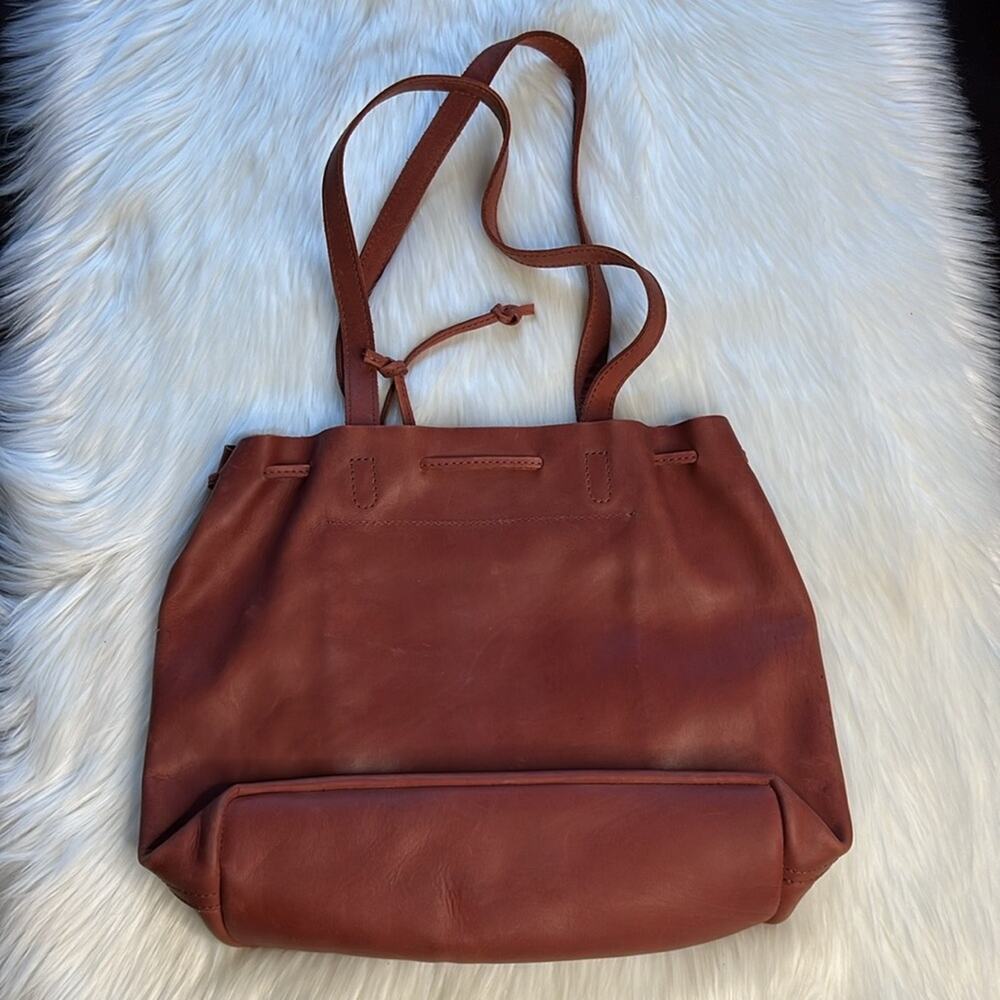 Parker Clay Emma Bucket Bag - Picture 5 of 13
